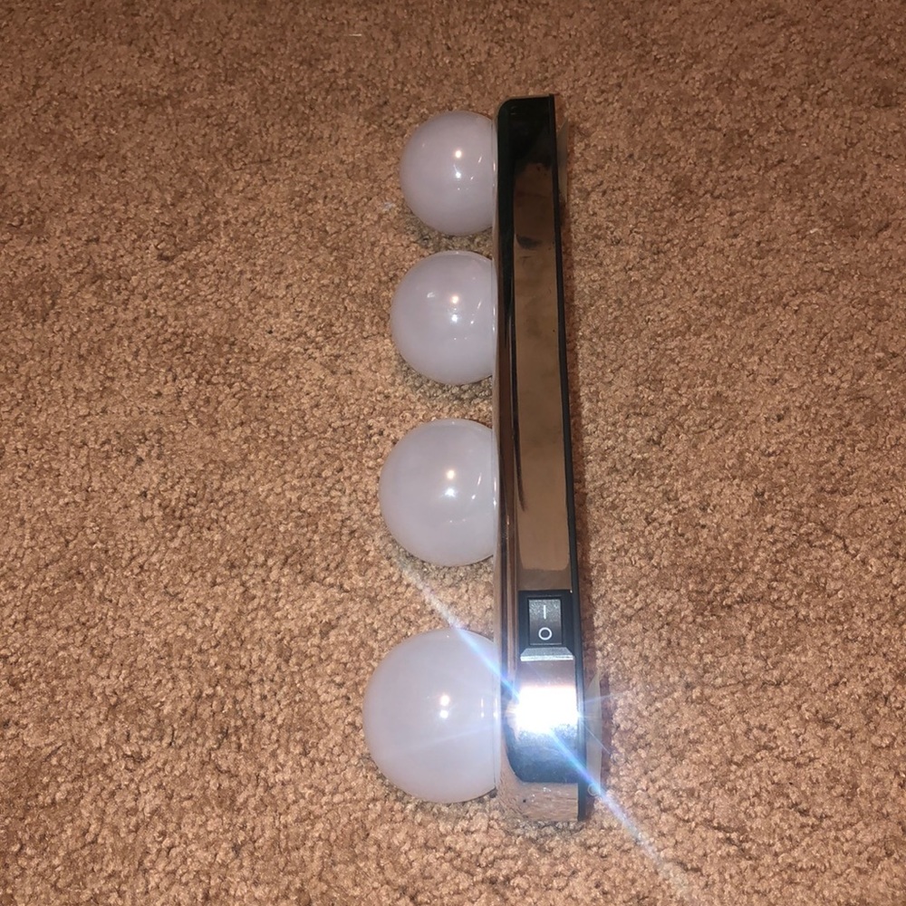 Battery Powered Make Up Light 💡 - Picture 2 of 3